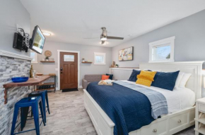 Harbor Studio Close to Downtown Beaches and Wineries